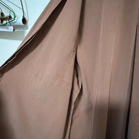 Chico's chocolate brown blouse size 2 (regular size 12) excellent, pre-owned - Picture 4 of 11